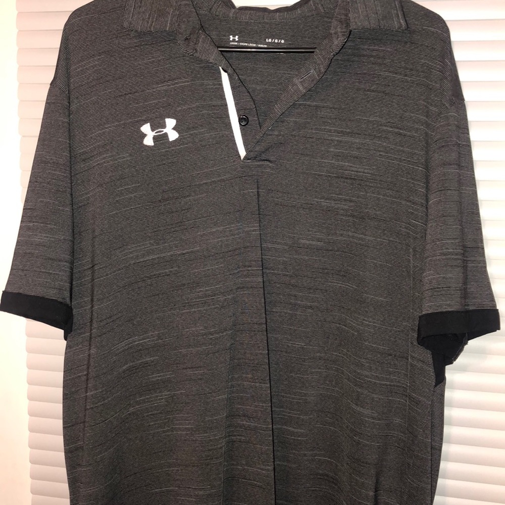 Men’s Large Under Armor Heat Gear Polo.